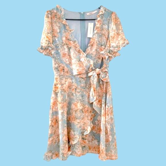 FRANCESCA'S Harper Women's Floral Ruffle Wrap Mini Dress. - Picture 2 of 11